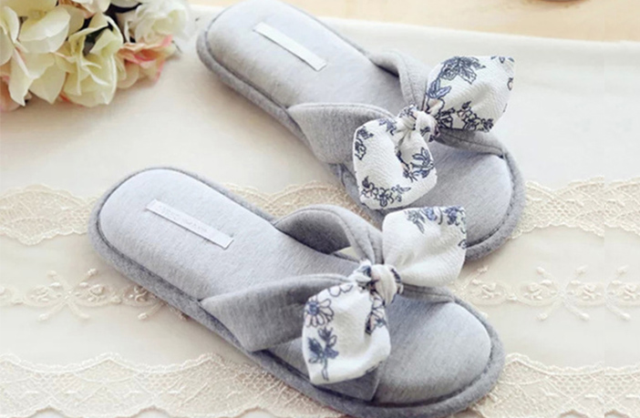 baby chappals