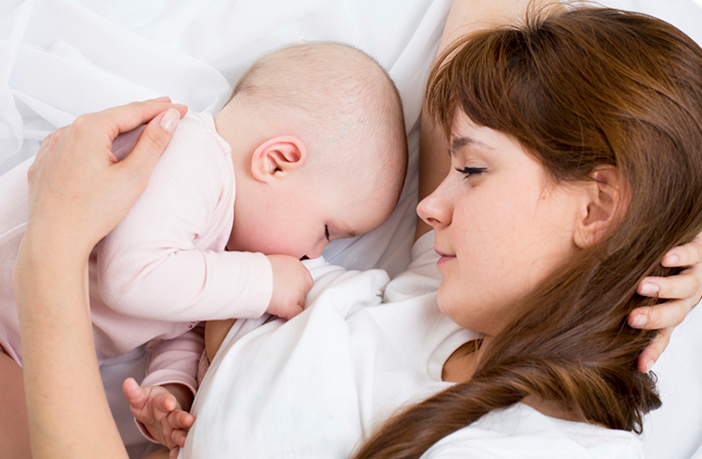 Why does your baby fall asleep while breastfeeding?